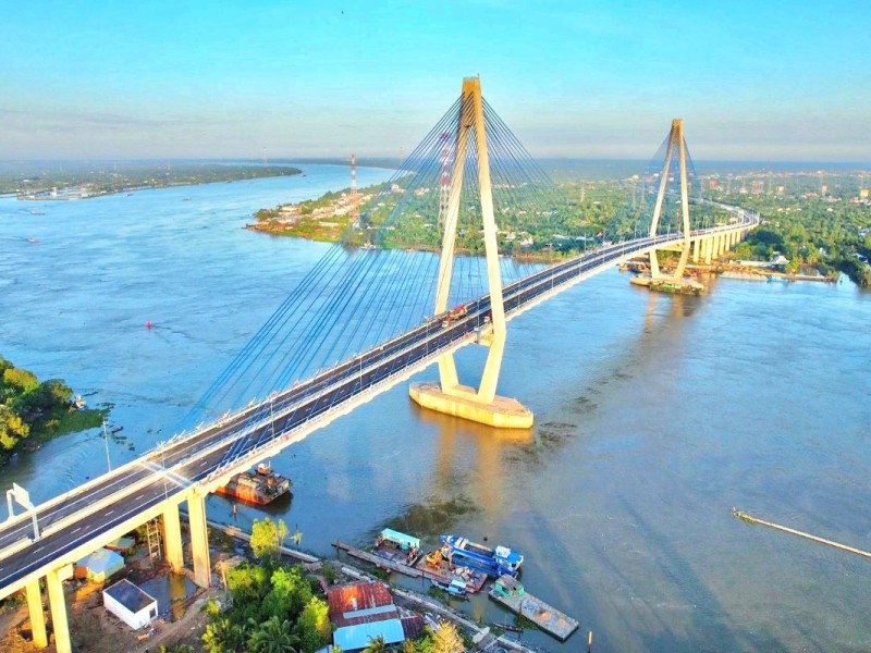My Thuan Bridge Scenic View Scenic view of My Thuan Bridge in Vinh Long connecting key regions